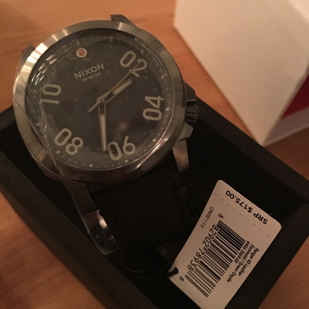 New With Tags, Men's Nixon Ranger 45 Leather Watch
